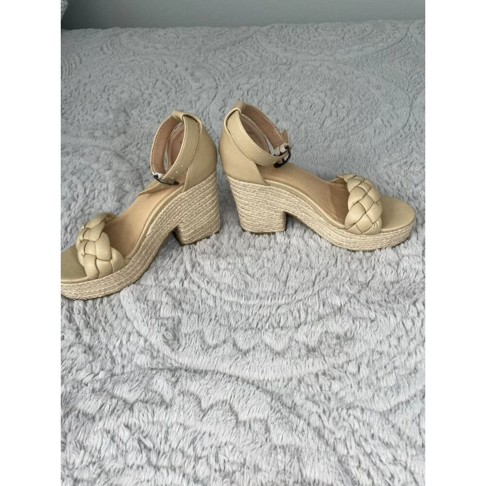 Oasis Society Roccio Puffer Heeled Sandal Beige Women's Shoes Sz 6.5